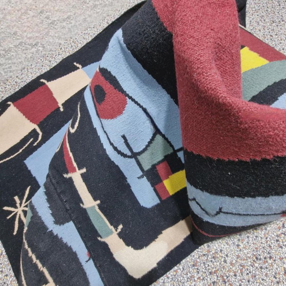 Joan Miró Femme et Miroir handgeweven tapijt | Wol, katoen, textielkunst (104 × 79 in) (photo 9 of 9)