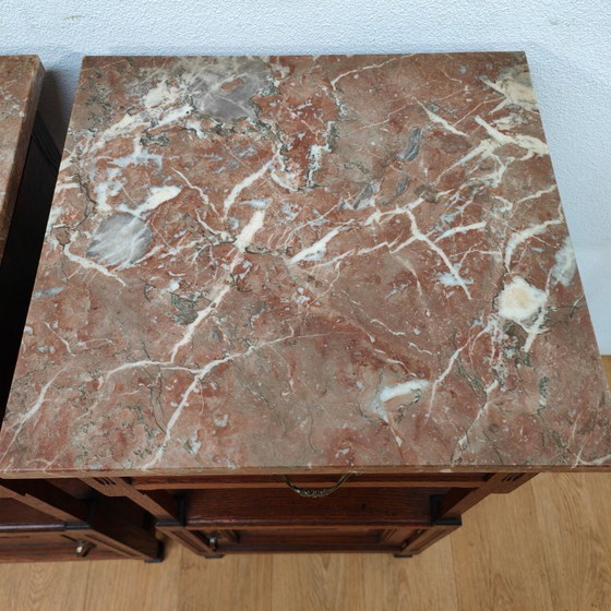 Image 1 of Set di comodini antichi vintage con piano in marmo