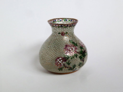 Small enamel vase "plique à jour"