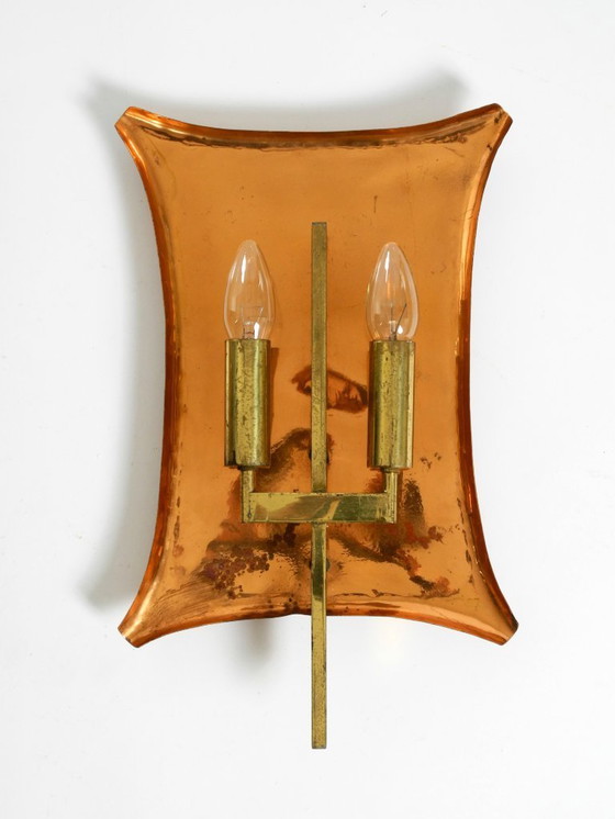 Image 1 of Appliques murales d'église uniques, grandes et lourdes, de style milieu du siècle, en cuivre et laiton