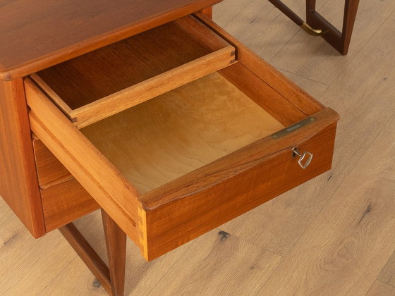Image 1 of Boomerang-bureau, Peter Løvig Nielsen