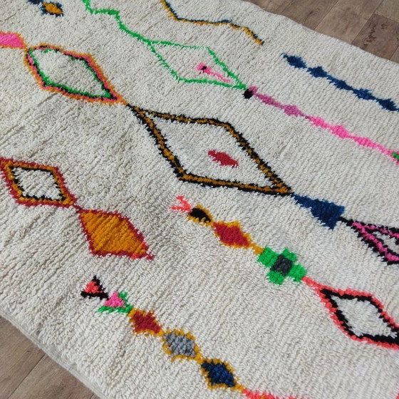 Image 1 of Colorful Beni Ourain Wool Rug – Kleurrijk Handgemaakt Berbertapijt (250 × 155 cm)