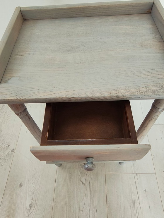 Image 1 of Tavolino laterale in legno massello