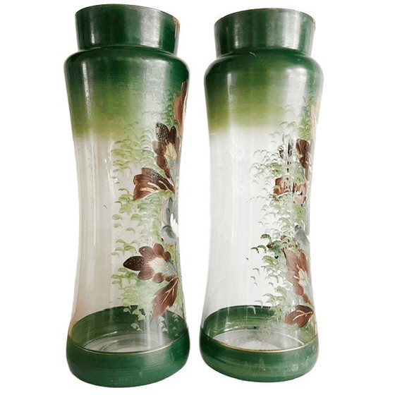 Image 1 of Set Antieke Victoriaanse Art Nouveau Vergulde Gouden Handbeschilderde Bloemen Groen Glazen Vaas 33 cm 1900's