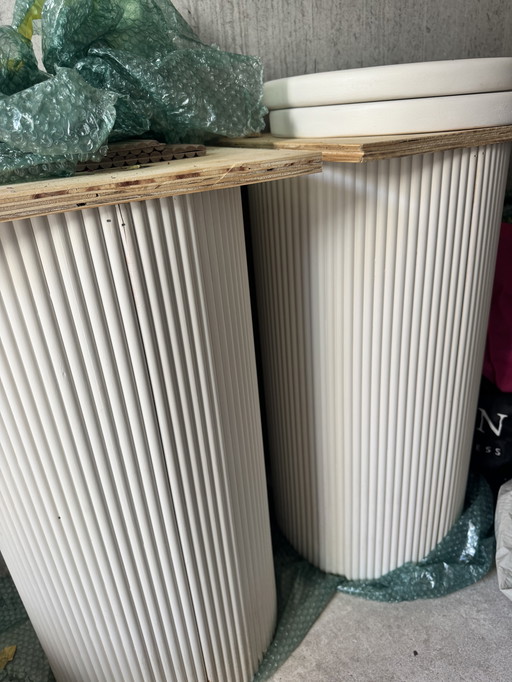 Round table legs wood relief x2