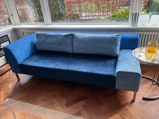 Divano Jantine Ranzijn con pouf