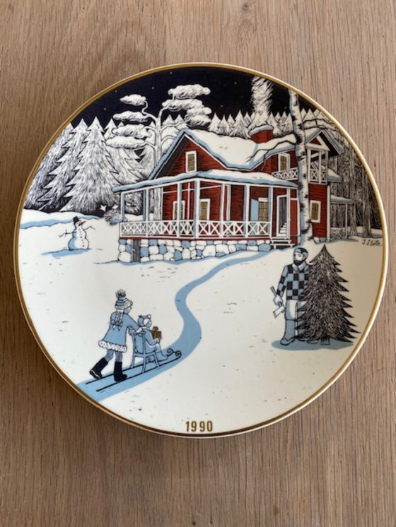 Image 1 of Arabia Finland Christmas plate 1990 Tove Slotte