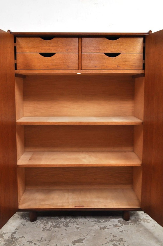 Image 1 of Vintage eiken design kast met laden, jaren 30