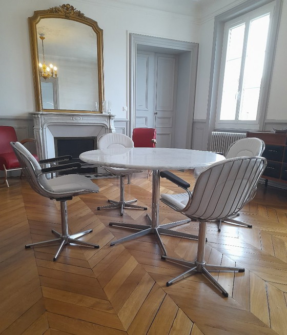 Image 1 of Arne Jacobsen A825 eettafel en 4 Gastone Rinaldi stoelen