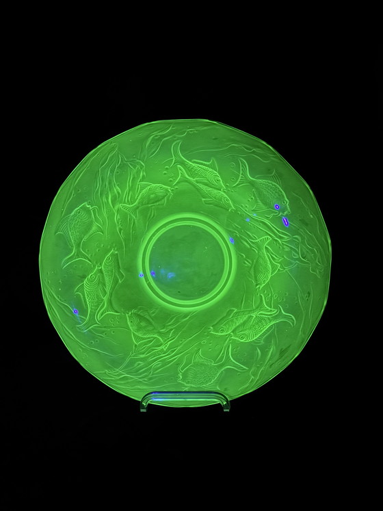 Image 1 of August Walther & Söhne “Arabella” Uranium Glass Centerpiece Bowl – Art Deco Fish Decor – 1930s Germany