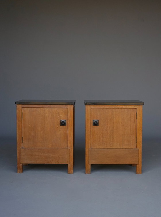 Image 1 of Art Deco eikenhouten nachtkastjes van Henk Wouda voor Pander & Zn., jaren 1920, set van 2