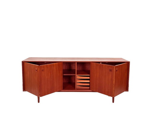 Credenza danese in teak di Erik Bouer per Brouer - anni '60