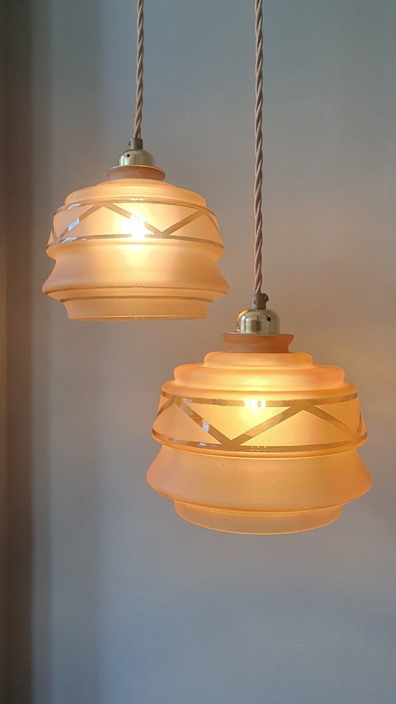 Image 1 of Set Vintage hanglampen - rose opaline glas met frosted textuur en decoratie