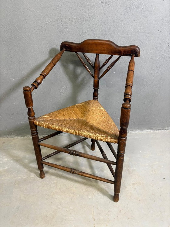 Image 1 of Antieke hoekstoel met rieten zitting, circa 1880-1910