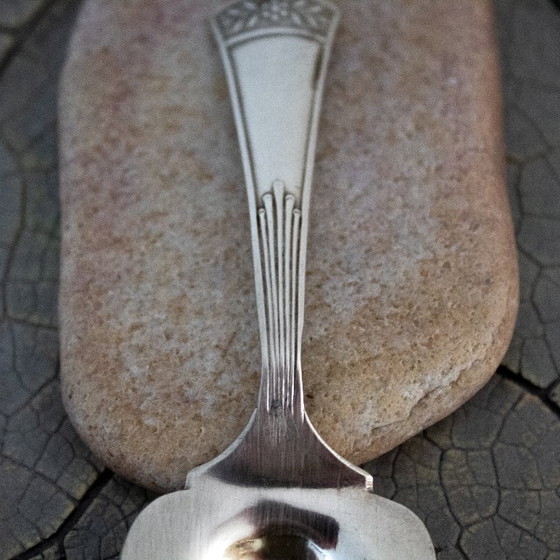 Image 1 of Antiker, versilberter Zuckerlöffel aus den 1910er Jahren mit Punze, Jugendstil