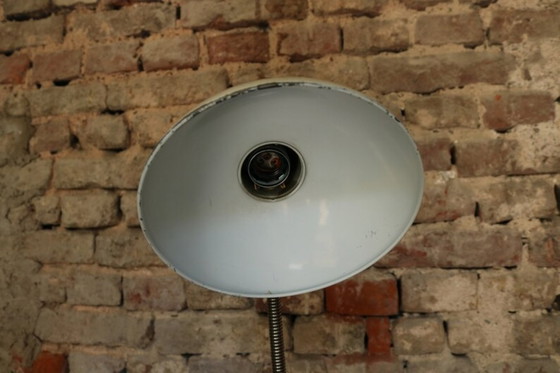 Image 1 of Kaiser Idell 6561 tafellamp in crèmewit * reliëf kathedraal * Bauhaus * jaren 1950 * Mid-Century * Vintage