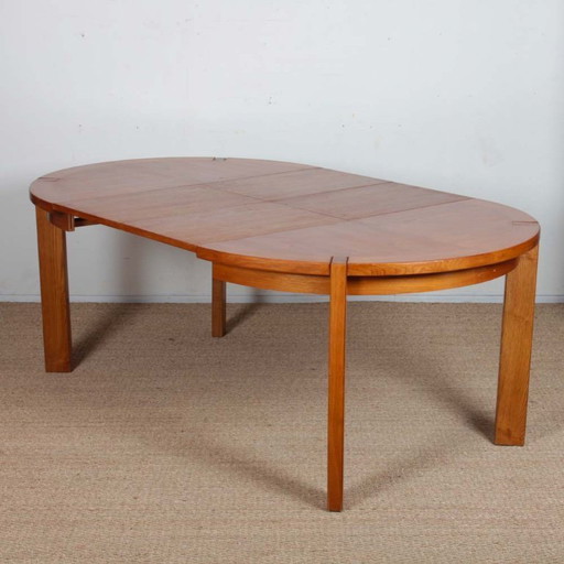 Round extendable wooden dining table produced by Monopoly, 1970
