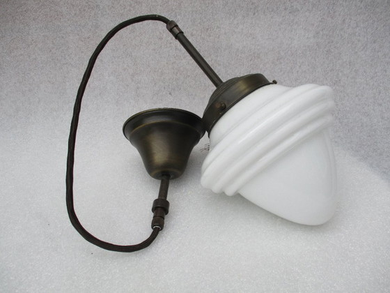 Image 1 of Gispen 1930, paralume in vetro, ghianda, opale, con vecchio set di sospensione originale.