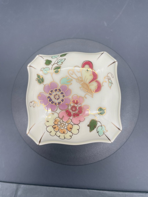 Zsolnay Pécs Porzellan Schatulle – handbemalt mit Blumendekor und Goldverzierung – Vintage Ungarn