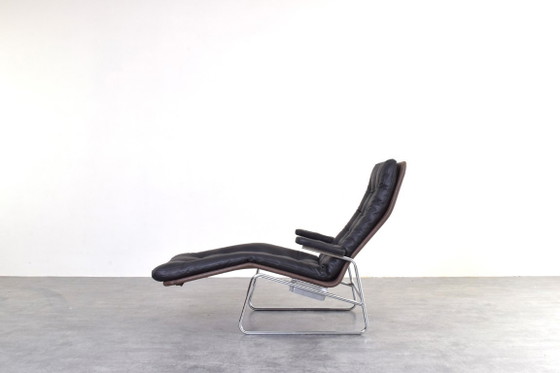 Chaise longue modelo Fenix ​​de piel y cromo de Bauhaus, diseñada por Sam Larsson para Dux. – Metal, Leather (photo 6 of 14)