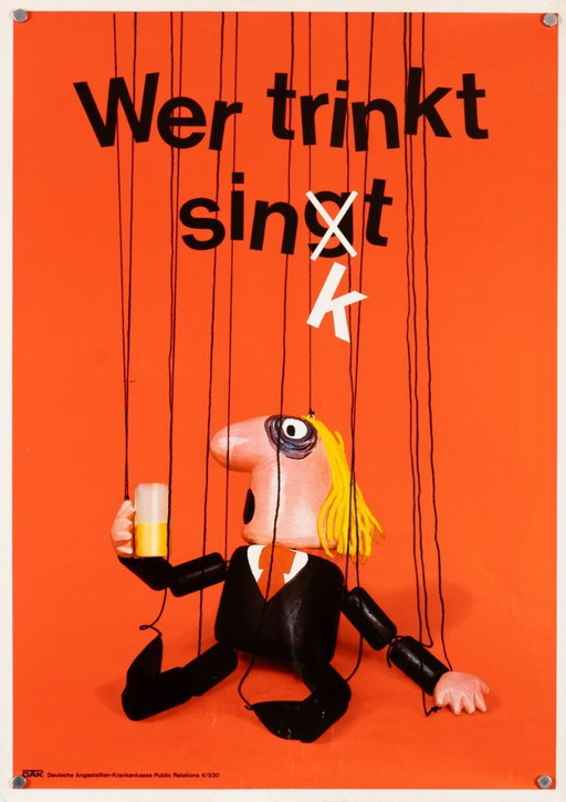 Wer trinkt sinkt - DAK – jaren 70 – Originele vintage reclameposter – Mid-Century Modern – 59,4x42,0 cm A2