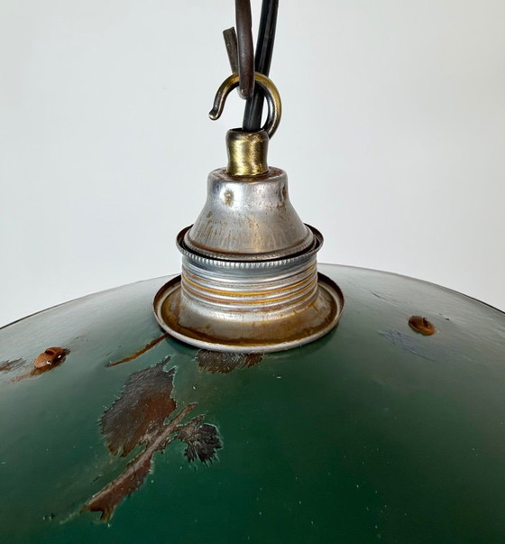 Industrial Green Enamel Light, 1950s – Pendant lamps, Iron, Metal (photo 4 of 17)