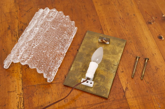 Image 1 of Grande lampada da parete in vetro pressato e ottone, Danimarca, anni '60