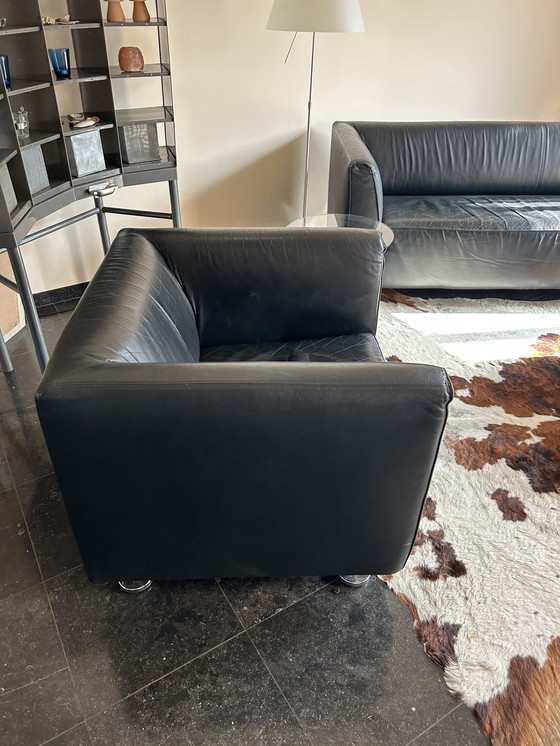 Image 1 of Set divano-poltrona-pouf Gelderland 4800 in pelle nera