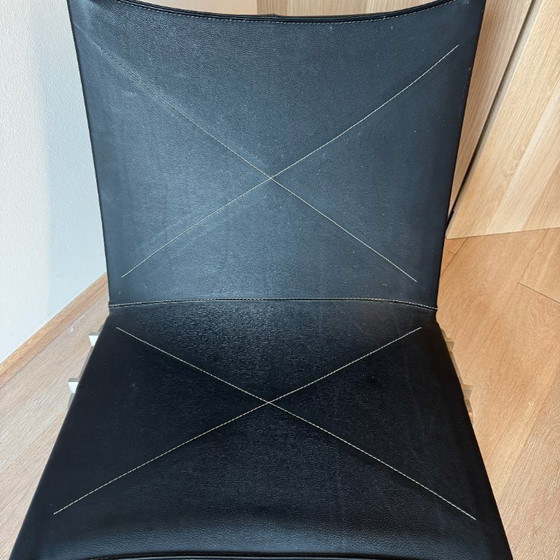 Poul Kjærholm PK22 Fauteuil Lounge pour Fritz Hansen, Cuir Noir, 2007 – Chaises & fauteuils, Leather, Metal (photo 9 of 20)