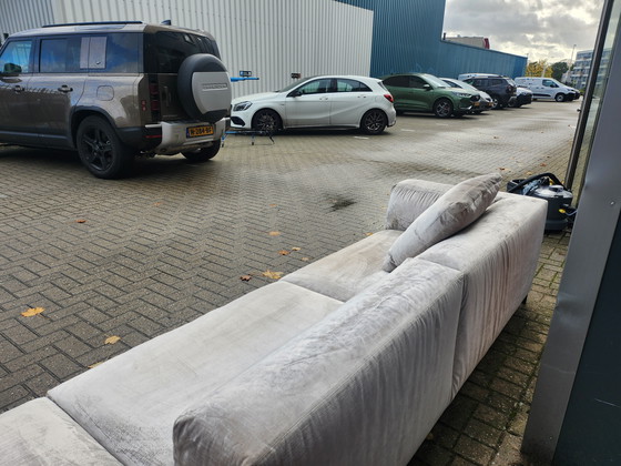 Image 1 of Divano lounge Michel Club di B&B Italia in velluto