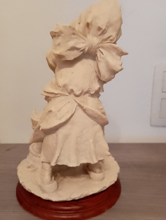 Image 1 of Sculpture italienne Giorgio Armani Capodimonte washday 