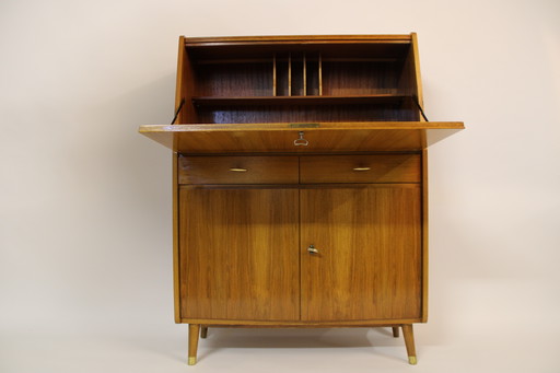 Elegante escritorio estilo secreter vintage de mediados de siglo, década de 1960.