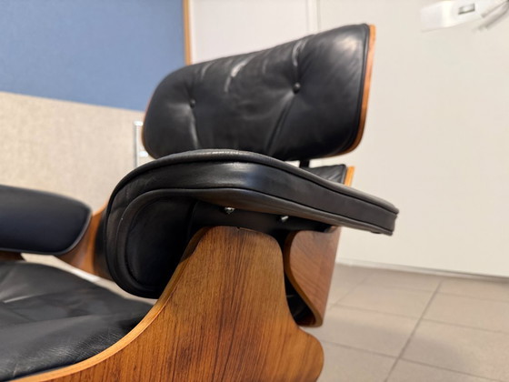 Image 1 of Herman Miller / Contura | Charles & Ray Eames | Lounge Chair & Ottoman | Rosewood & Black Leather | 1x Set