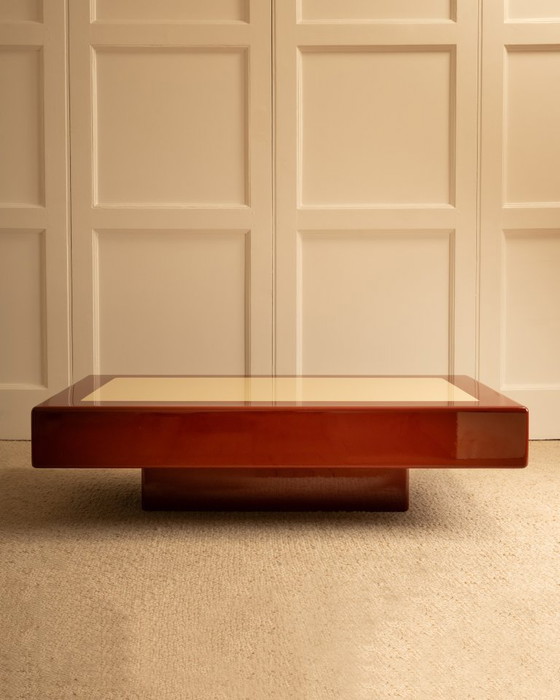 Image 1 of Table basse laquée - Italie 1970s 