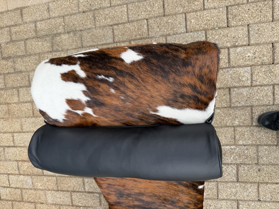 Image 1 of Cassina LC4 Le Corbusier d'origine, cuir de vachette, neuf dans sa boîte