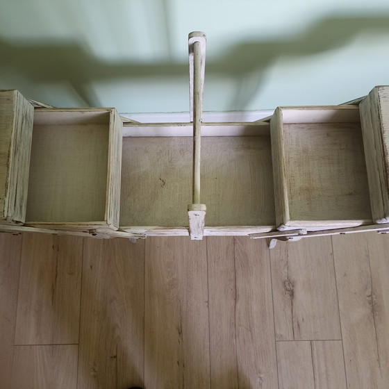 Image 1 of Unieke XXL Vintage Harmonica Naaikist – Whitewash – 153 cm spanwijdte