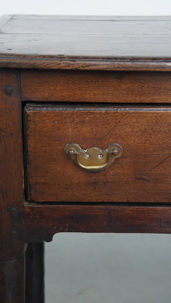 Image 1 of Ancienne table d'appoint en chêne anglais de la fin du XVIIIe siècle