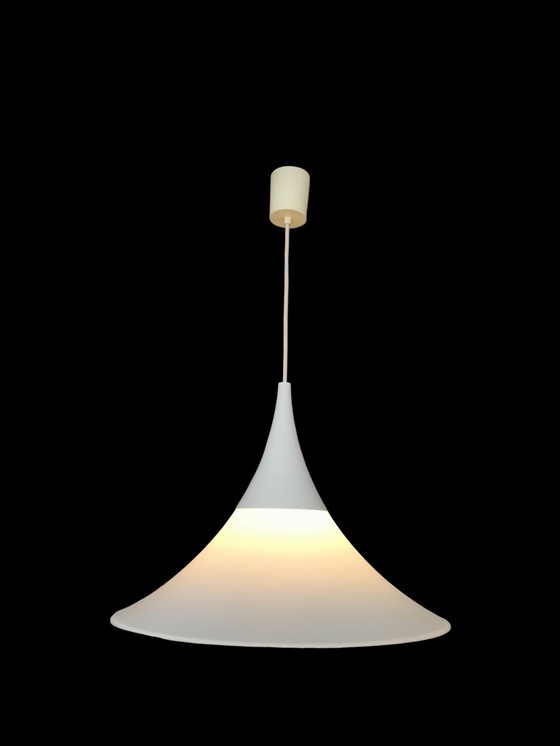 Image 1 of Lampada a sospensione vintage a forma di cappello da strega di Glashütte Limburg.