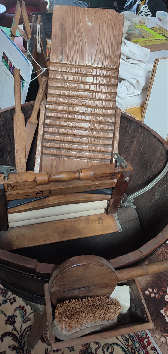 Bañera de madera antigua y juego completo de lavandería. – Cuvier ancien en bois et son ensemble de buanderie (photo 4 of 15)