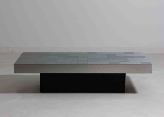 Image 1 of Table basse géométrique avec surface en métal brossé