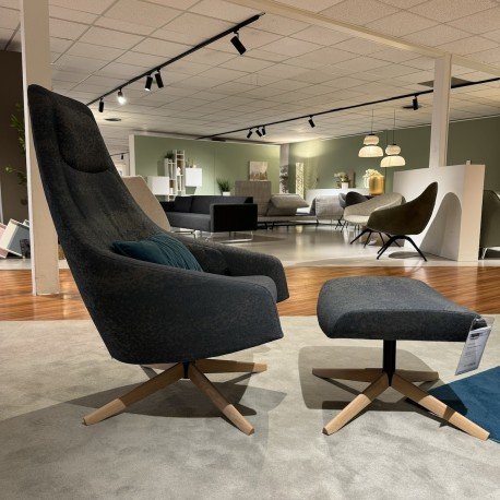 Image 1 of en poef Puk