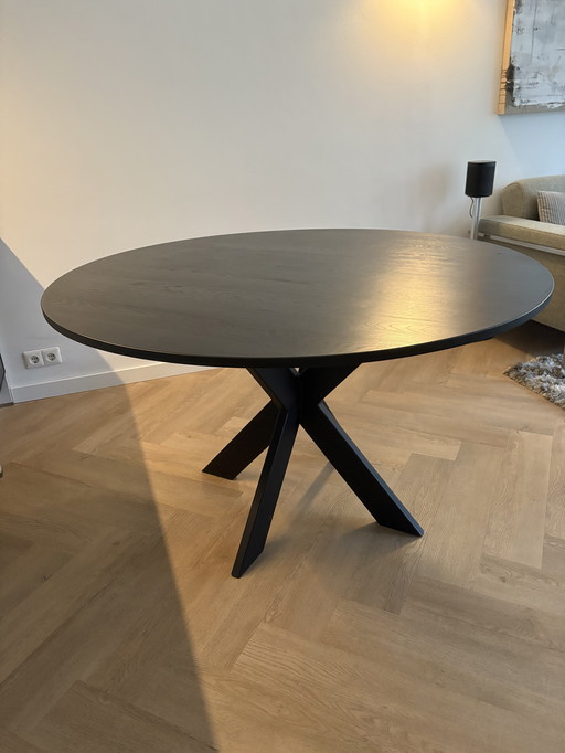 Table de salle à manger ronde - noire - chêne français