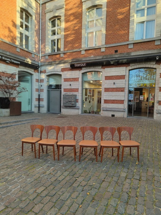 Set di sei sedie da pranzo in teak e pelle marrone chiaro, Koefoed Hornslet, Legno, Mid Century Modern (foto 2 di 13)