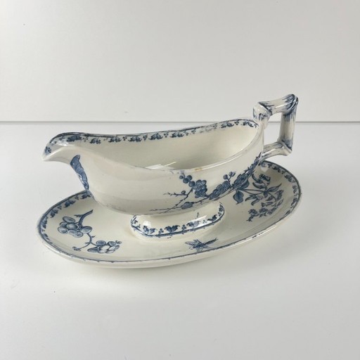 Ironstone gravy boat "Carmen", Sarreguemines, blue, 1875-1900