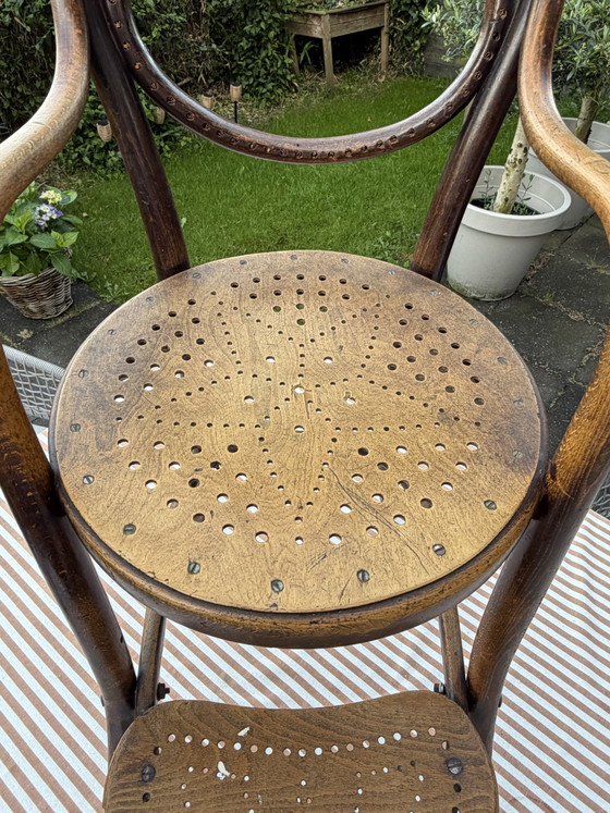 Image 1 of Preciosa trona antigua Thonet (modelo n.º 1) – Años 1895-1910 – ¡Doble marca!