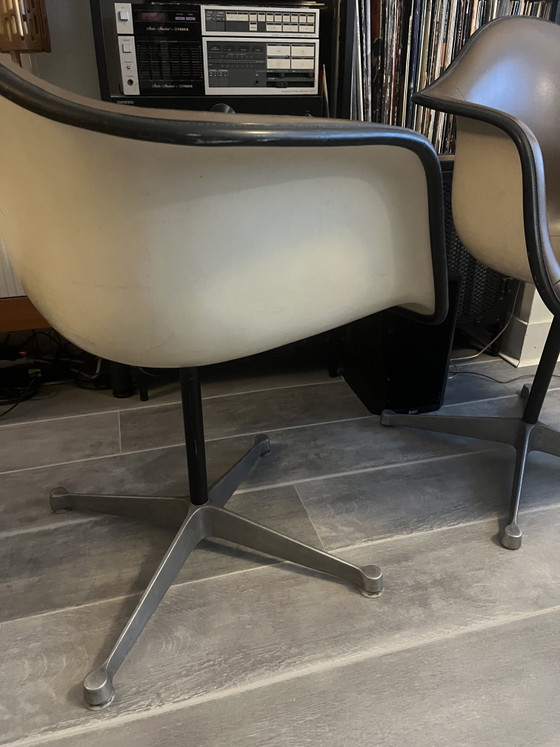2 chaises Eames Herman Miller – Fauteuils, Aluminium, Fiberglass (photo 6 of 15)
