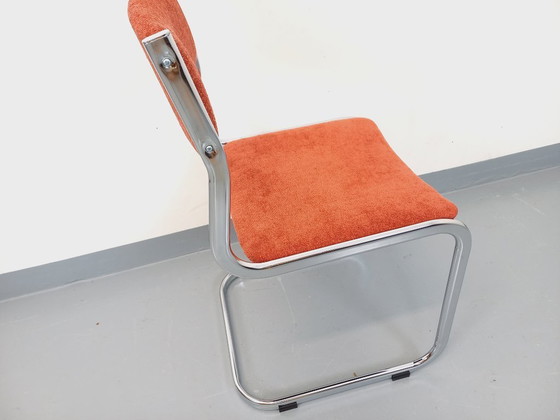 Image 1 of Vintage cantilever chair in chromed metal and fabric from the '70s