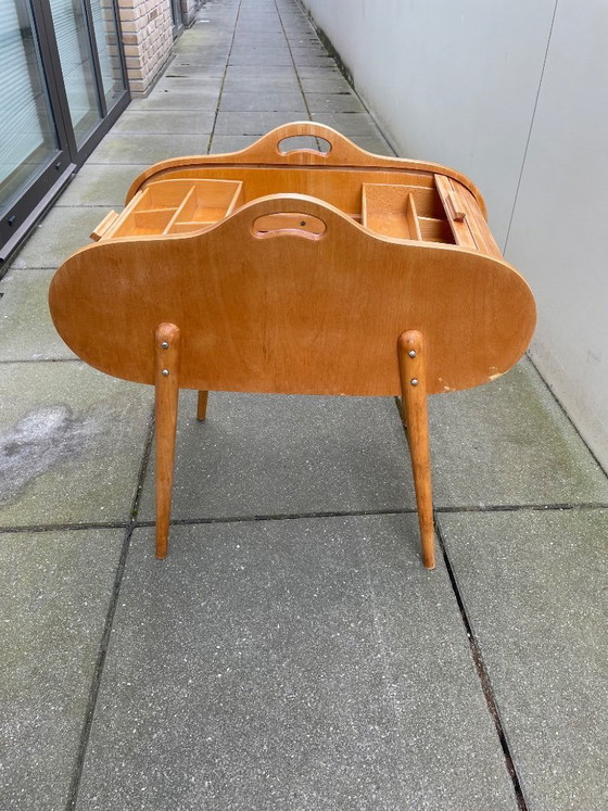 Image 1 of Naaidoos mid-century Deens design, tambour roll-top, 2 bakjes, houten poten