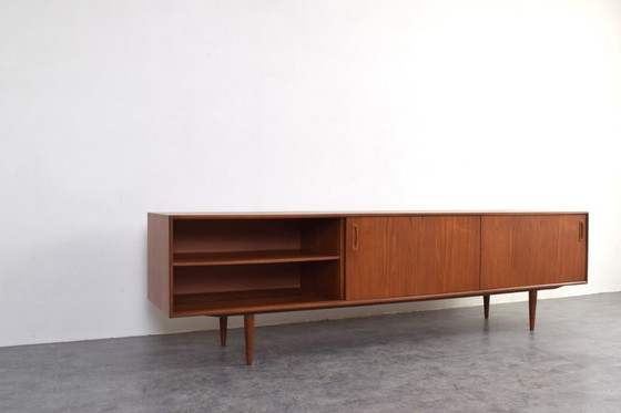 Image 1 of Dänisches Teak-Sideboard aus der Mitte des 20. Jahrhunderts, 1960er Jahre.