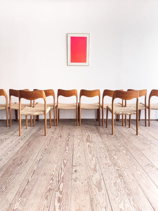 Set van 10 teakhouten eetkamerstoelen van Niels O. Møller voor J.L. Moller, model 71